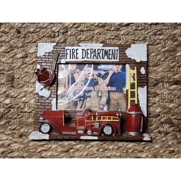Resin Fire Depatrment Truck Self-standing Picture Frame 3.5" x 5" photo - Picture 1 of 6